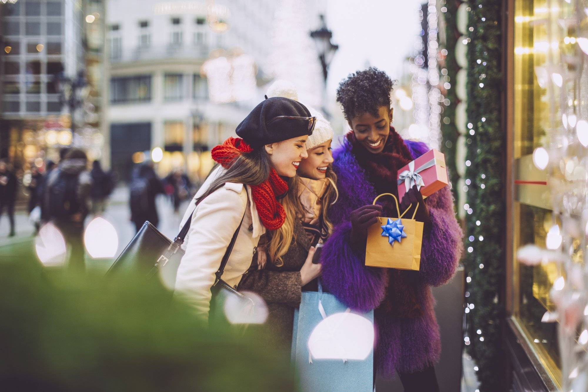 Friends are buying Christmas presents Friends are buying Christmas presents